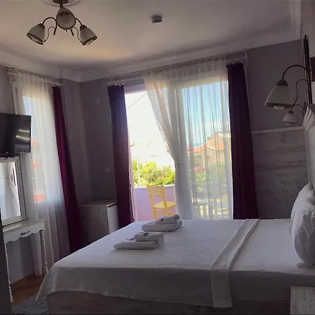 Cunda Leo Boutique & Pool Ayvalı