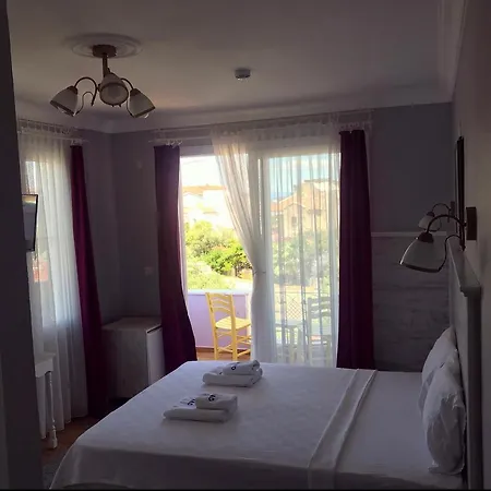Cunda Leo Boutique & Pool Otel