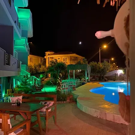 Cunda Leo Boutique & Pool Айвалык