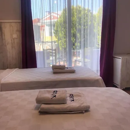 Отель Cunda Leo Boutique & Pool *