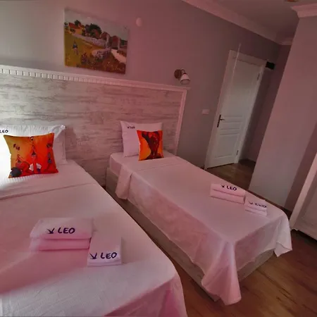 Cunda Leo Boutique & Pool * Айвалык